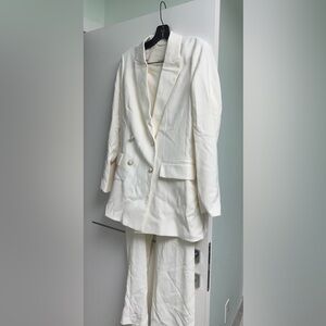 White Pant Suit S Jacket Size 6 pants
